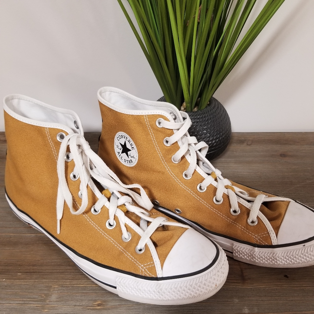 Converse (Custom Styled)